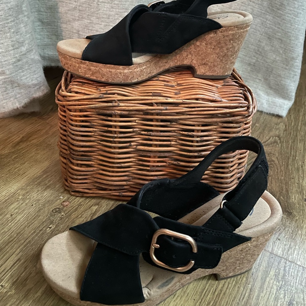 Clarks Black Wedge Sandals 7